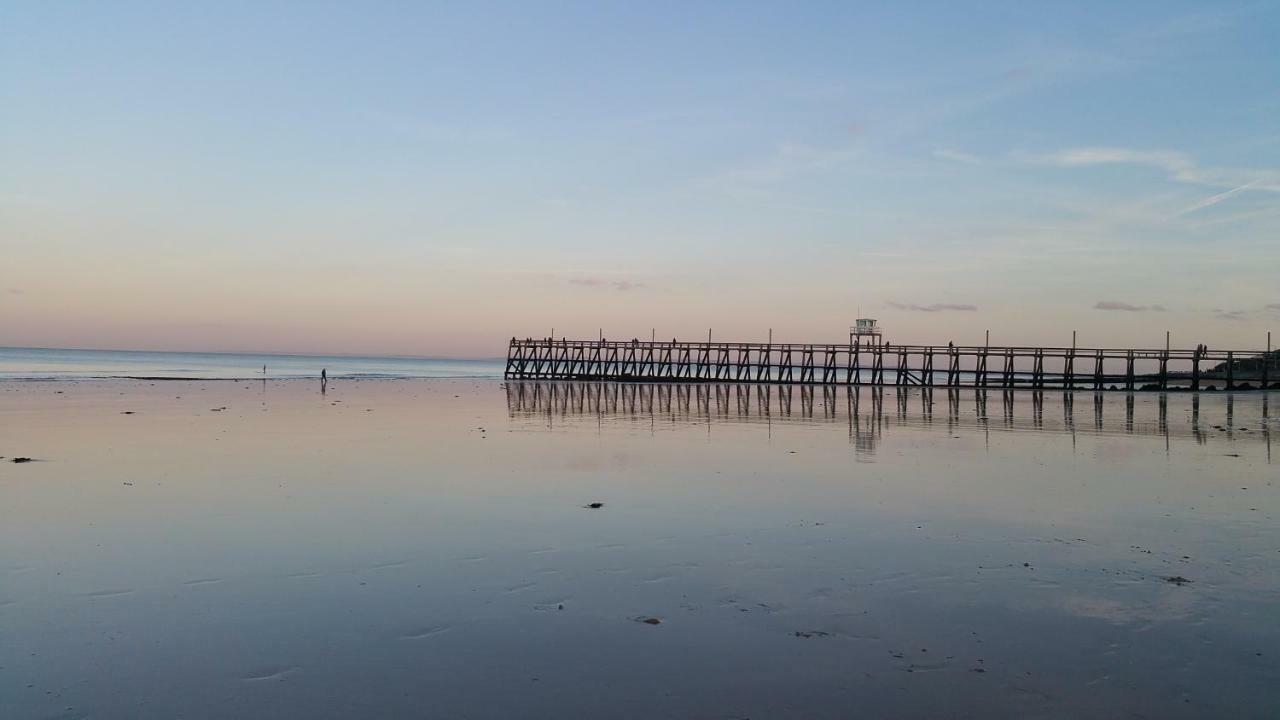 Cottage Sword Beach Hermanville-sur-Mer Exterior photo